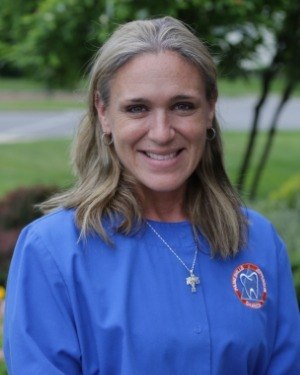Headshot of Melanie dental hygienist